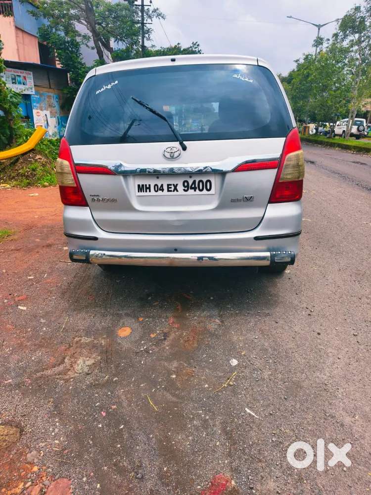 Toyota Innova Diesel 2011