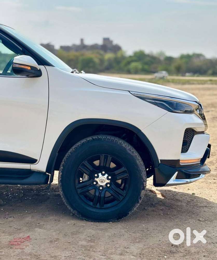 Toyota Fortuner Leader Edition (at), 2024, Diesel