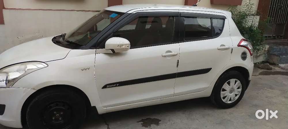 Maruti Suzuki Swift Lxi 2012 Car
