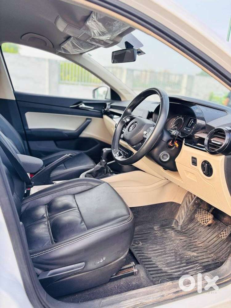 Skoda Slavia 1.0 Tsi Style At, 2024, Petrol