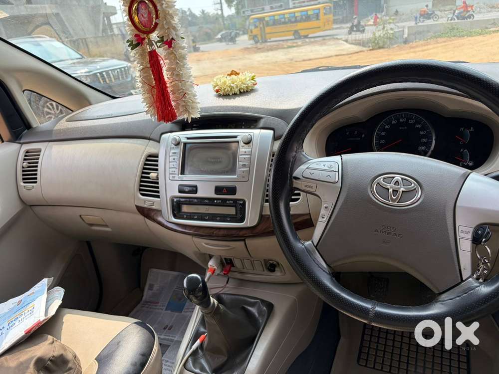 Toyota Innova 2.5 Z Diesel 7 Seater, 2012, Diesel