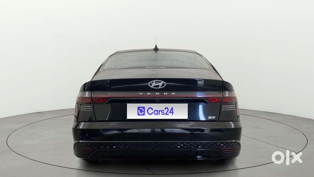Hyundai Verna 1.5 Sx (o) Ivt, 2023, Petrol