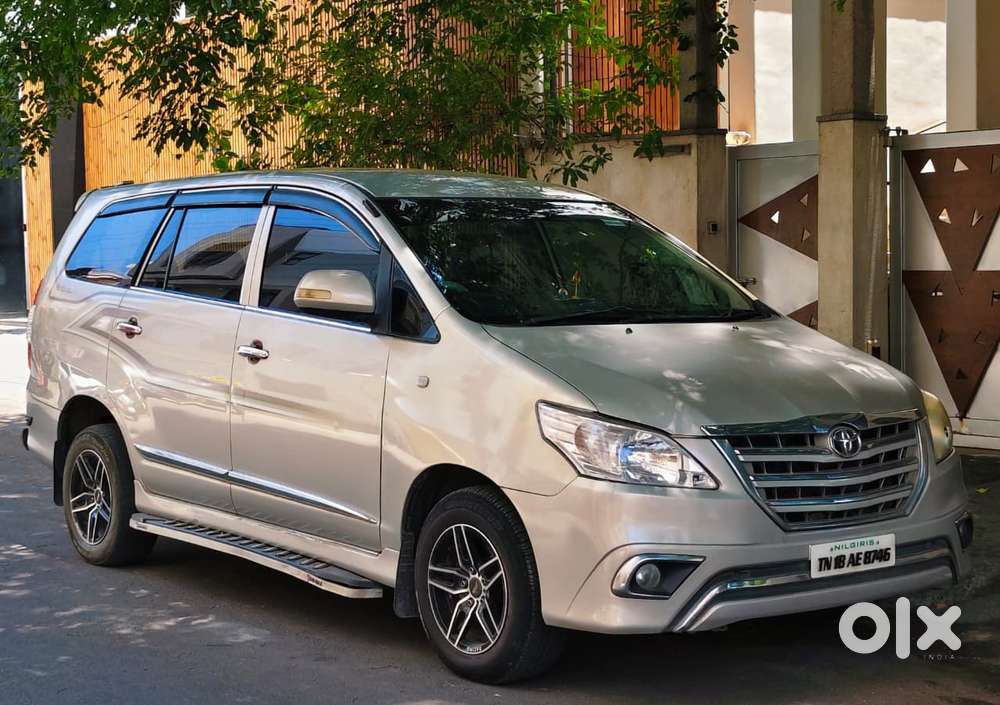 Toyota Innova 2.5 G (diesel) 8 Seater, 2015, Diesel