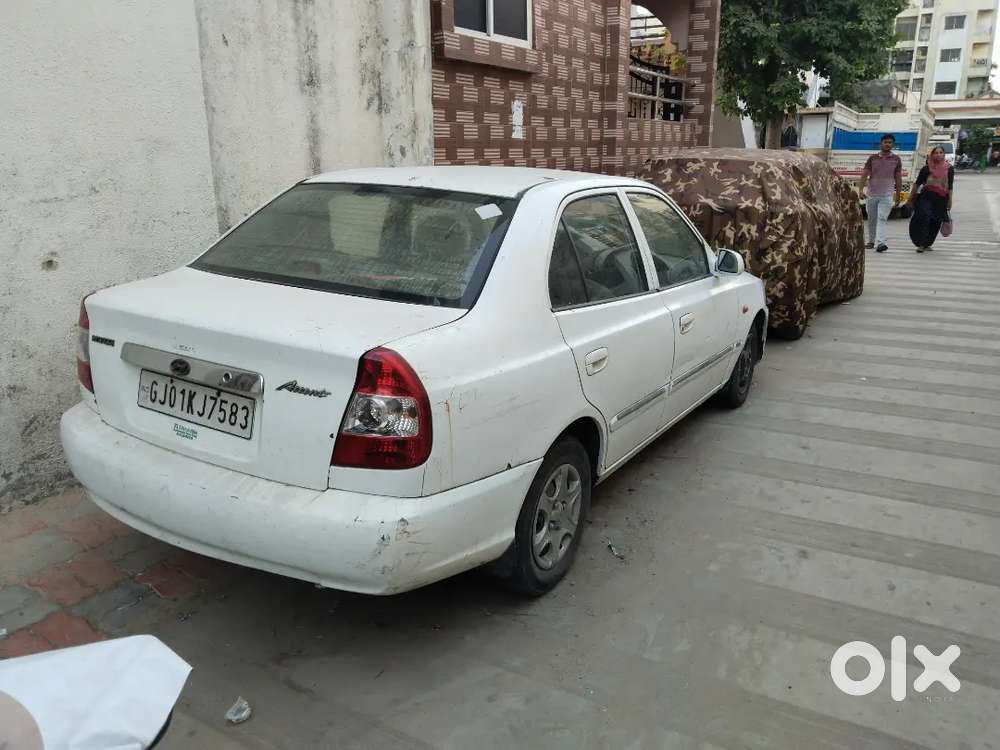 Hyundai Accent Hatchback 2011 Cng & Petrol 98000 Km Driven
