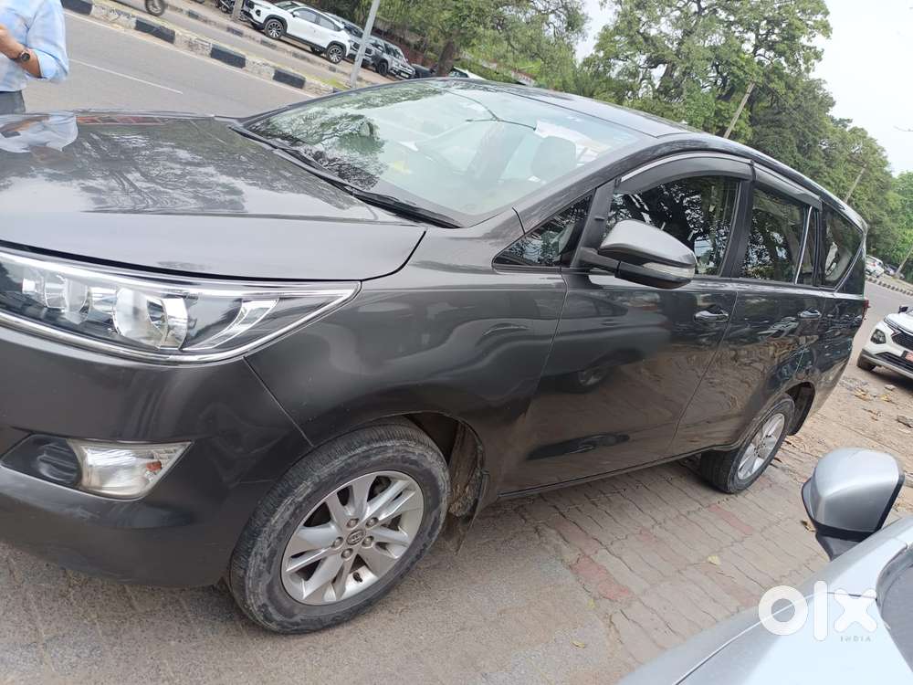 Toyota Innova Crysta 2.4 Gx Mt, 2016, Diesel