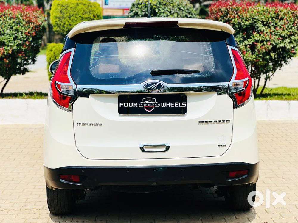 Mahindra Marazzo M6, 2018, Diesel