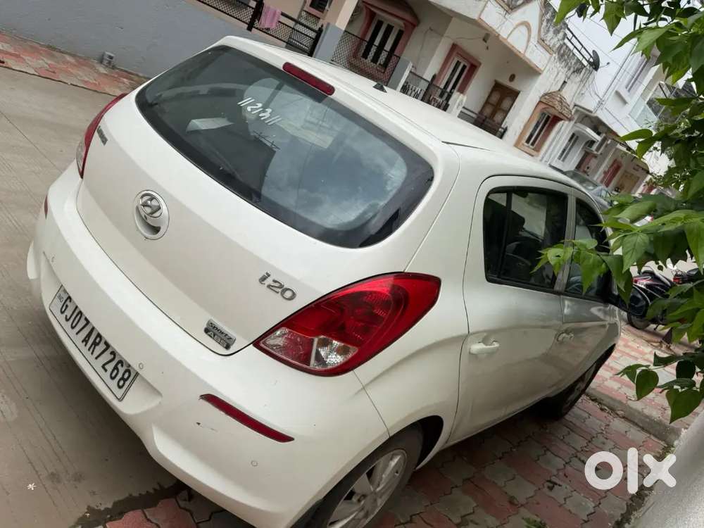 Hyundai I20 Sportz (well Maintained & Company Record)