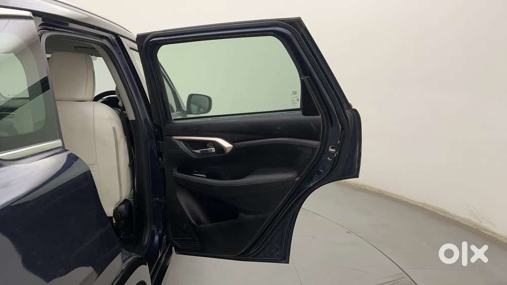 Maruti Suzuki Grand Vitara 1.5 Zeta Plus Intelligent Hybrid Ecvt, 20..