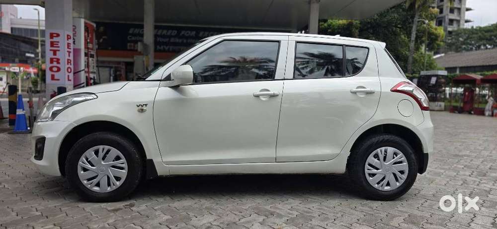 Maruti Suzuki Swift Lxi Optional-o, 2016, Petrol