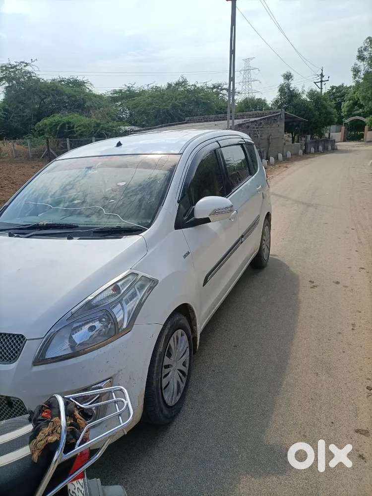 Maruti Suzuki Ertiga 2014 Diesel 98000 Km Driven