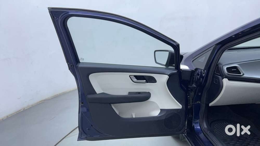 Tata Altroz 1.2 Xza Plus, 2022, Petrol