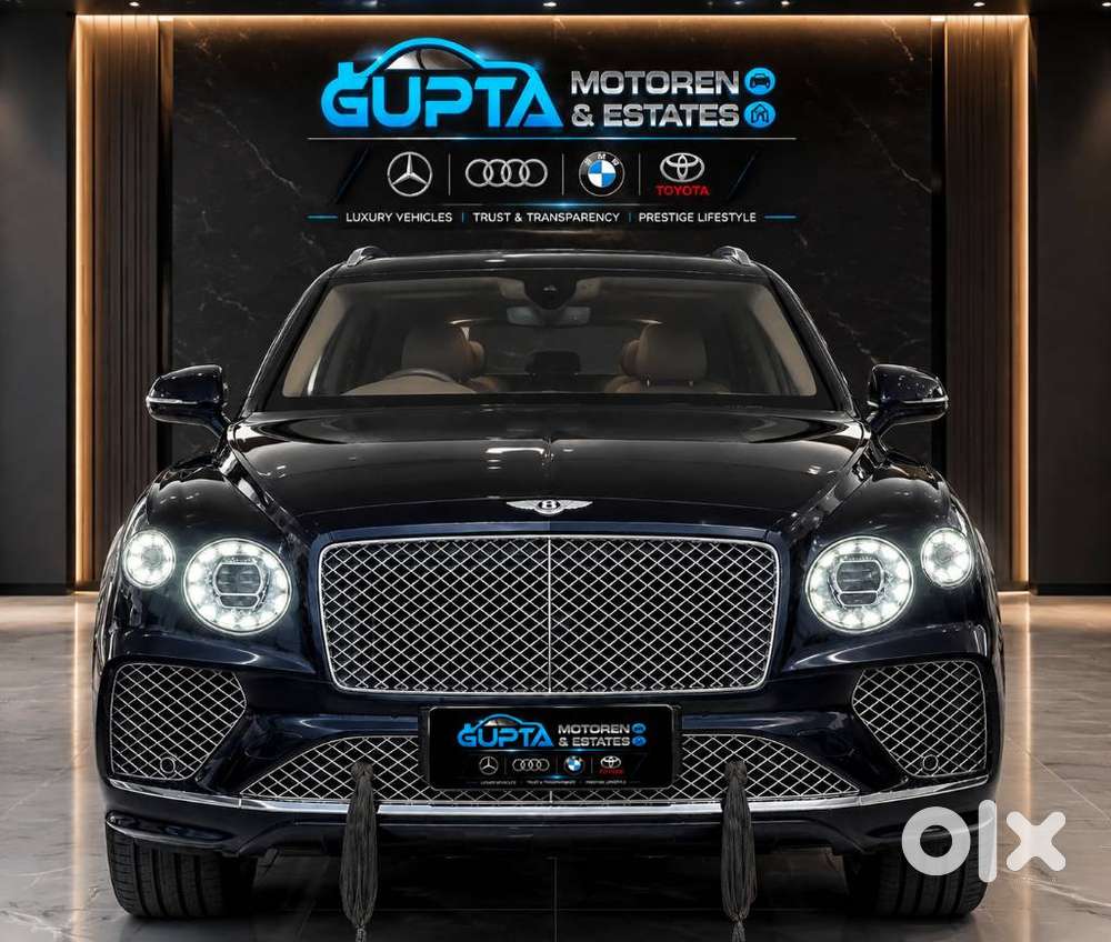 Bentley Bentayga V8 Petrol, 2023, Petrol