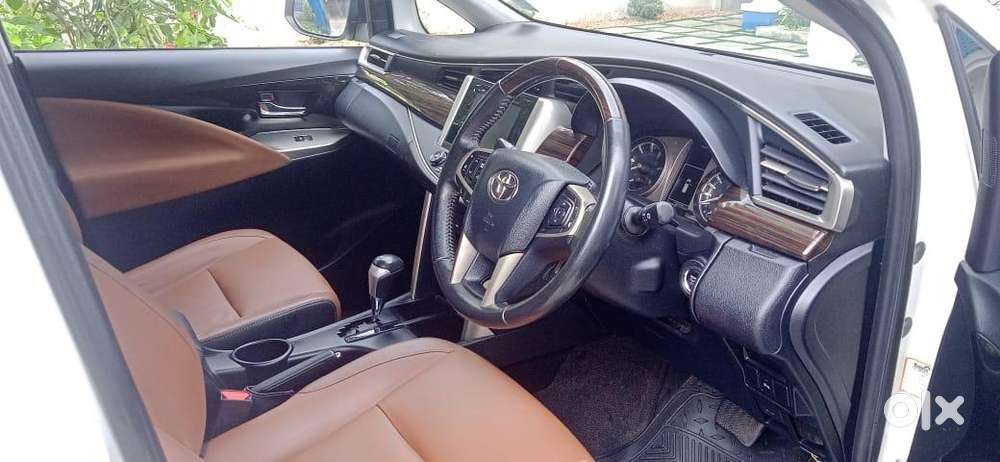 Toyota Innova Crysta 2.8z Automatic, 2017, Diesel