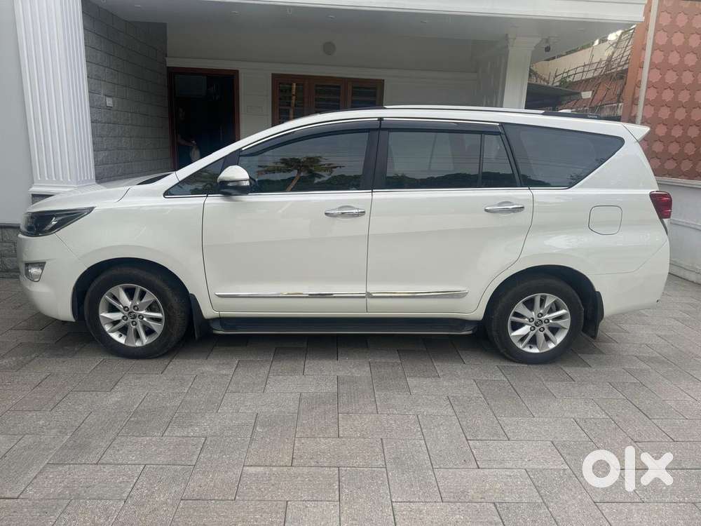 Toyota Innova Crysta