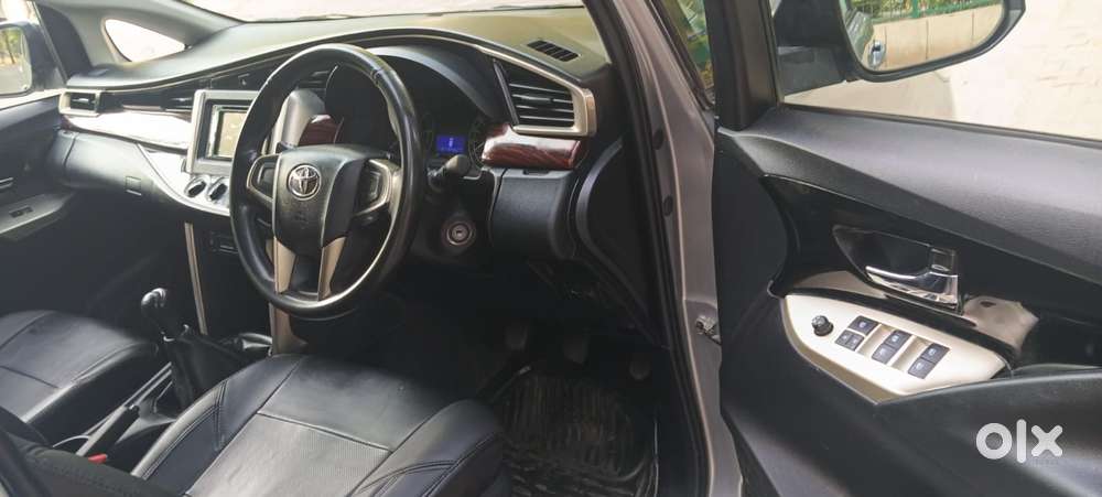 Toyota Innova Crysta 2.4 G Mt, 2017, Diesel