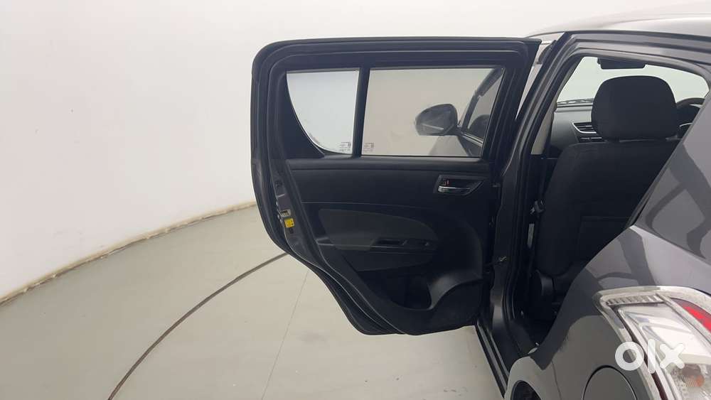 Maruti Suzuki Swift Vvt Vxi, 2016, Petrol