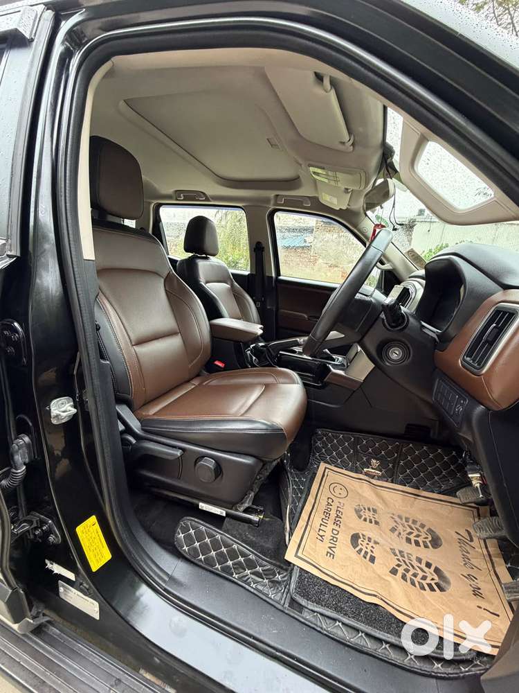 Mahindra Scorpio-n 2.0 Z8 Petrol Mt 7 Str, 2025, Petrol