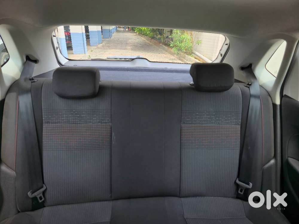 Extremely Well-maintained, Low Run, 2022 Polo 1.0 Tsi Highline Plus Mt