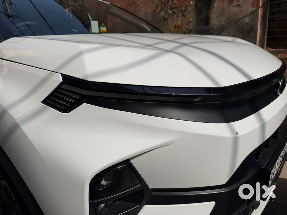 Tata Nexon Petrol Manual 1st 2025 ( Brand New Condition )