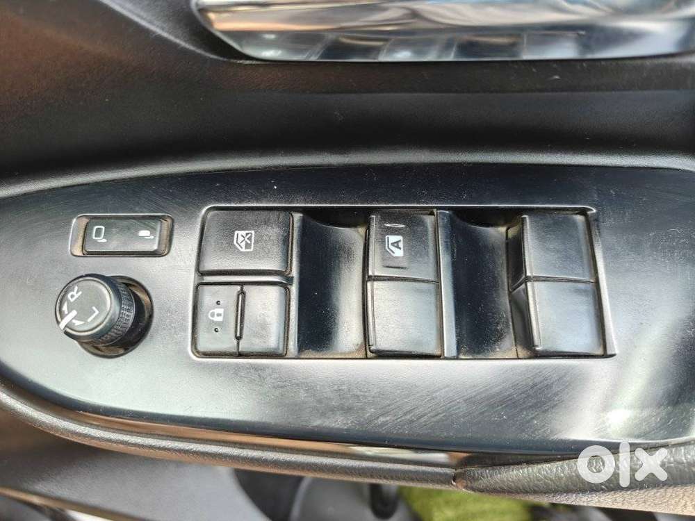 Toyota Innova Crysta 2.4 G Mt 8s, 2019, Diesel