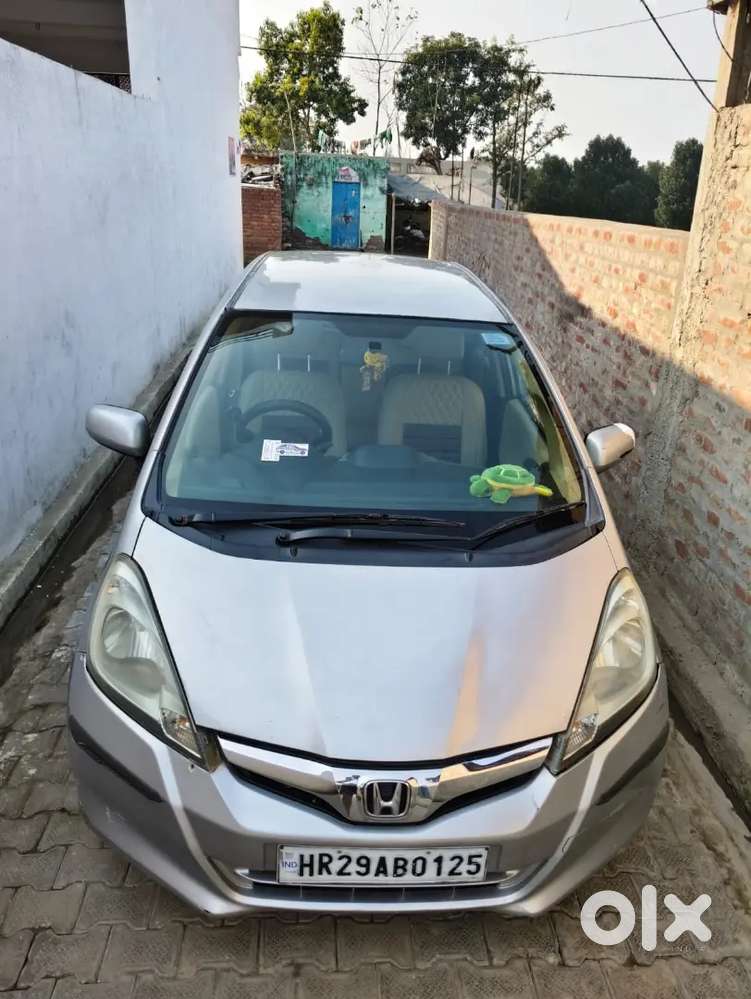 Honda Jazz 2012 Petrol Good Condition And Fully Automatic Car.