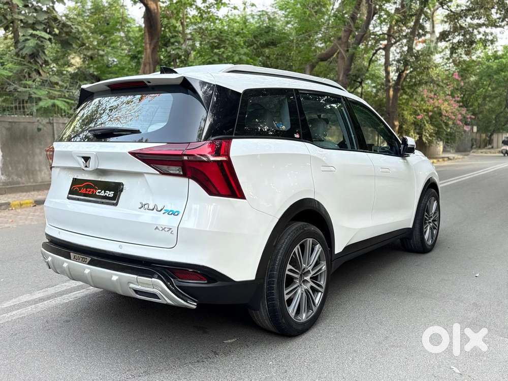 Mahindra Xuv700 2.0 Ax 3 Petrol At 5 Str, 2022, Petrol