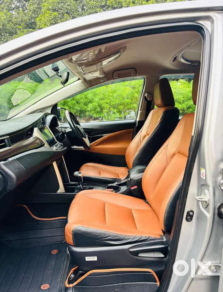 Toyota Innova Crysta 2.8 Zx At 7 Seater, 2017, Diesel