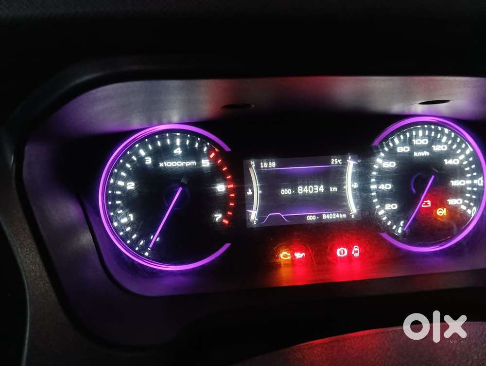 Mahindra Marazzo Diesel 84000 Km Driven