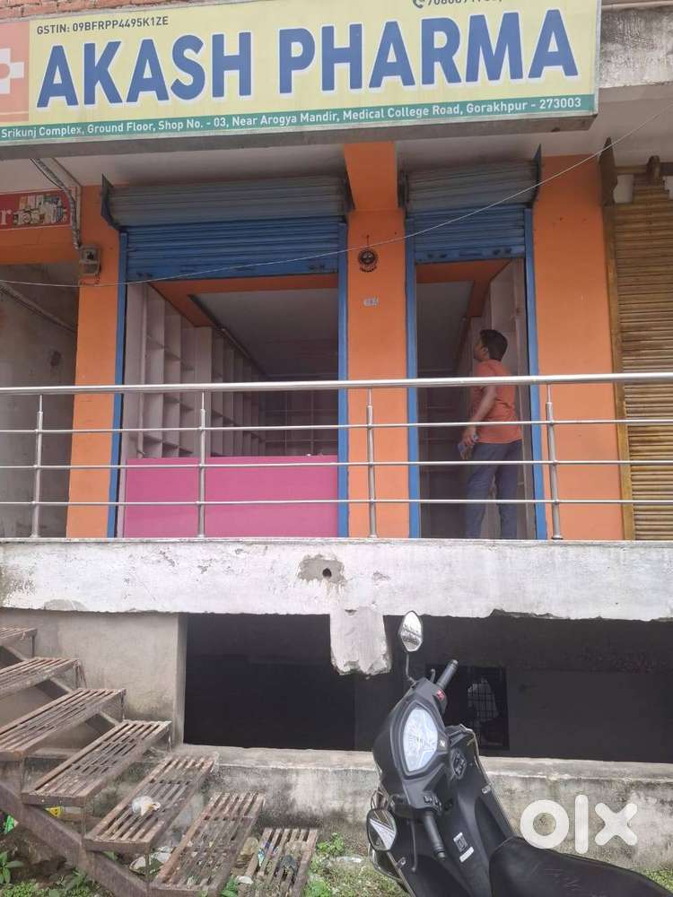 Shop for rent main medical college road rapti Nagar