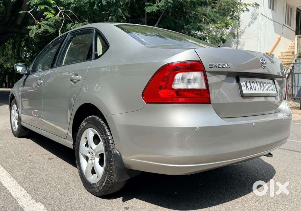 Skoda Rapid 1.6 Mpi Ambition, 2015, Petrol
