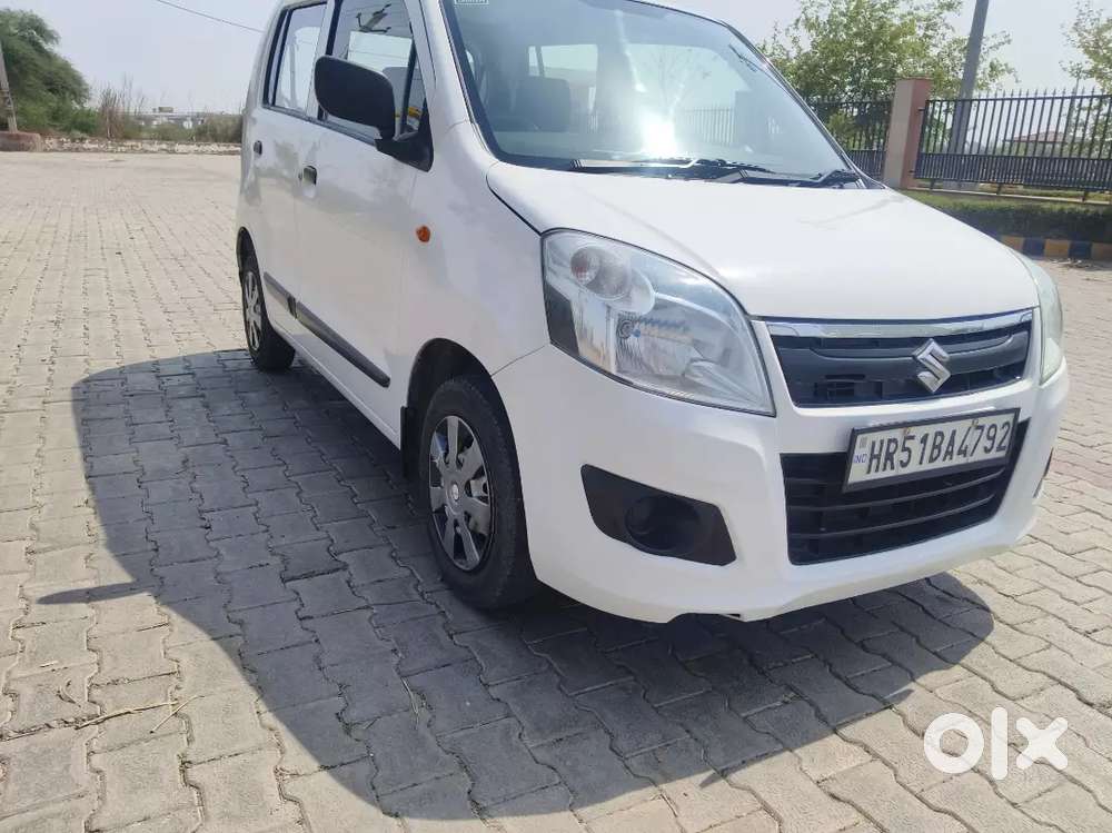Showroom Condition Wagonr 2014 Green Cng For Sale