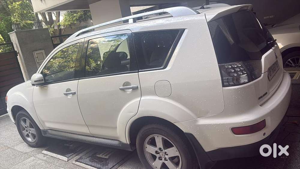 Mitsubishi Outlander 2011 Petrol Well Maintained