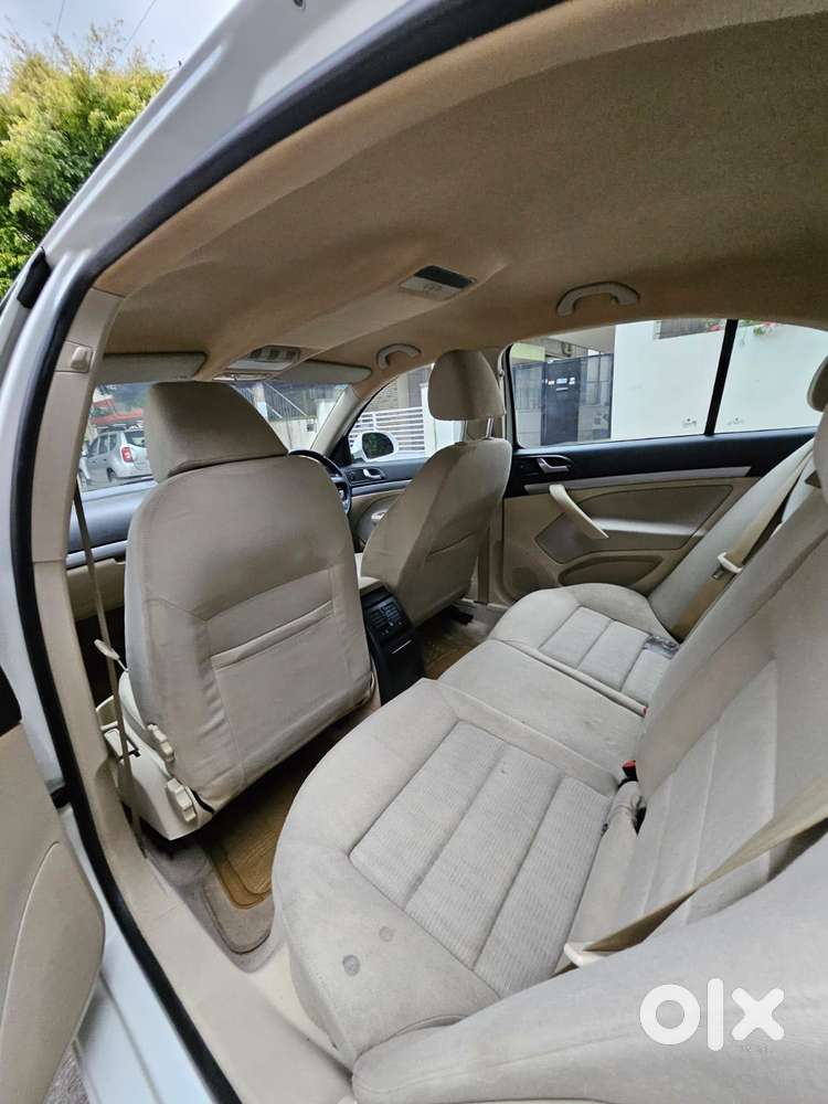 Skoda Laura 1.8 Tsi Ambiente, 2012, Petrol