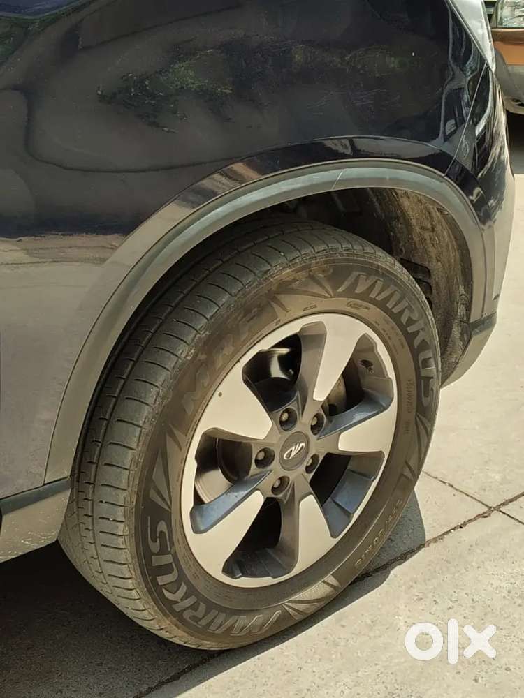 Mahindra Alturas G4 2022 Diesel Variant