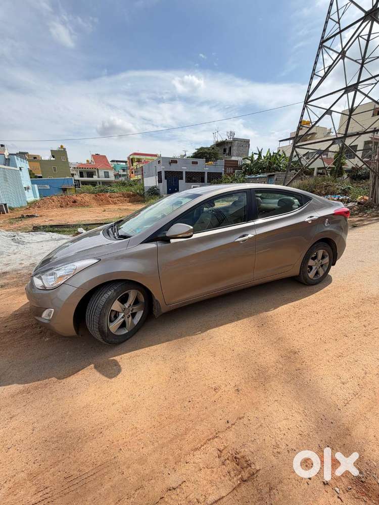 Hyundai Elantra 2013 78000 Kilometer Driven Well Maintainted