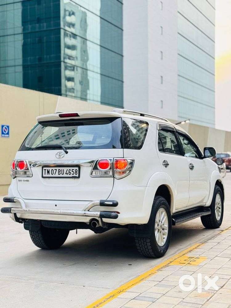 Toyota Fortuner 4x2 Manual, 2013, Diesel