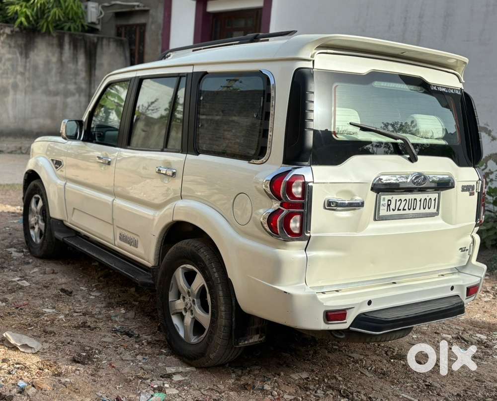 Mahindra Scorpio S11 Top Model