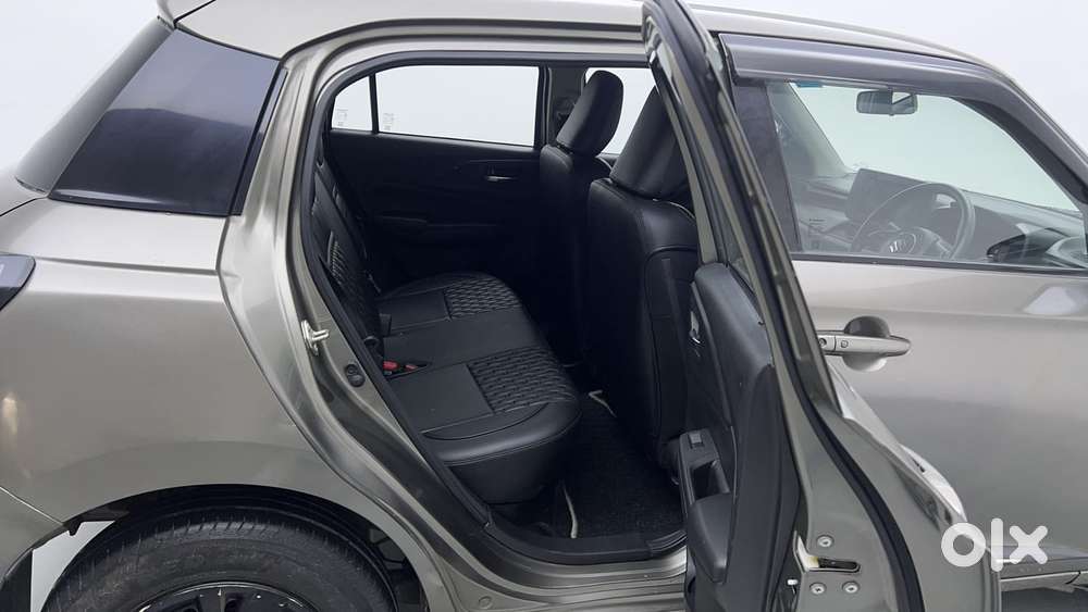 Maruti Suzuki Swift Vxi Optional, 2024, Petrol