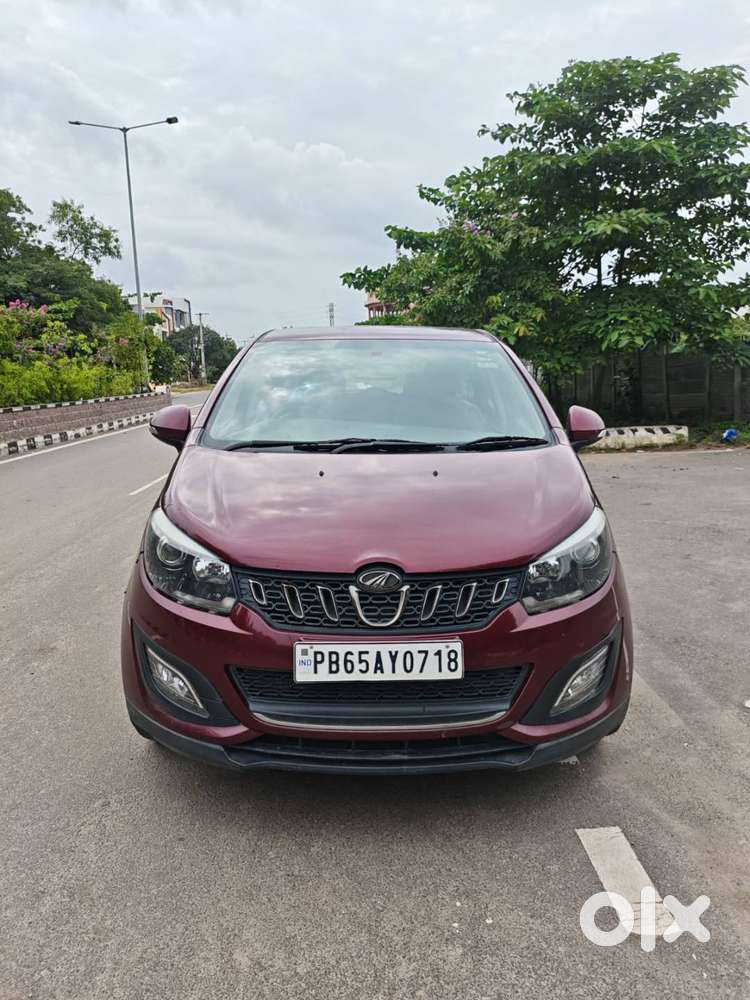 Mahindra Marazzo M6 2020