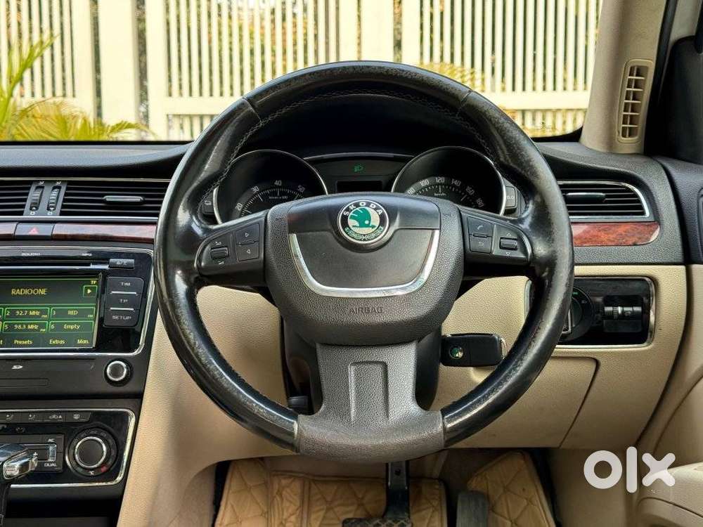 Skoda Superb 1.8 Elegance Tsi At, 2011, Petrol