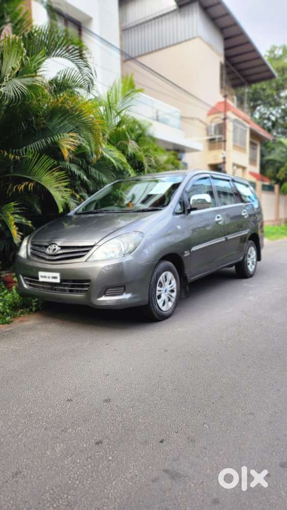 Toyota Innova 2.5 G4 Diesel 8-seater, 2011, Diesel