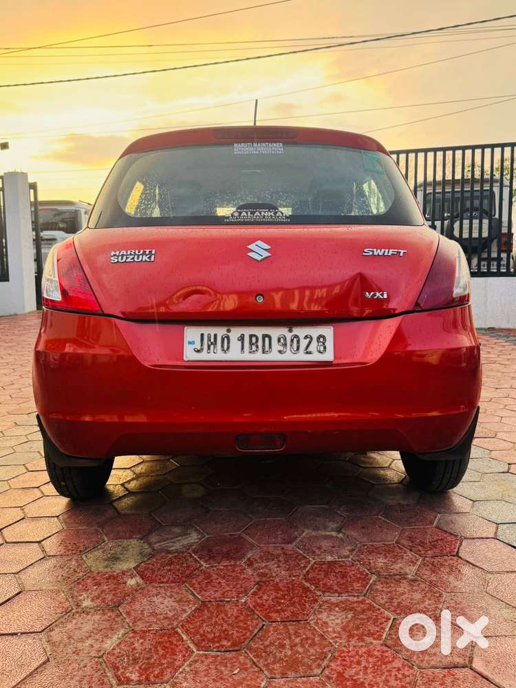 Maruti Suzuki Swift Vxi + Manual, 2013, Petrol