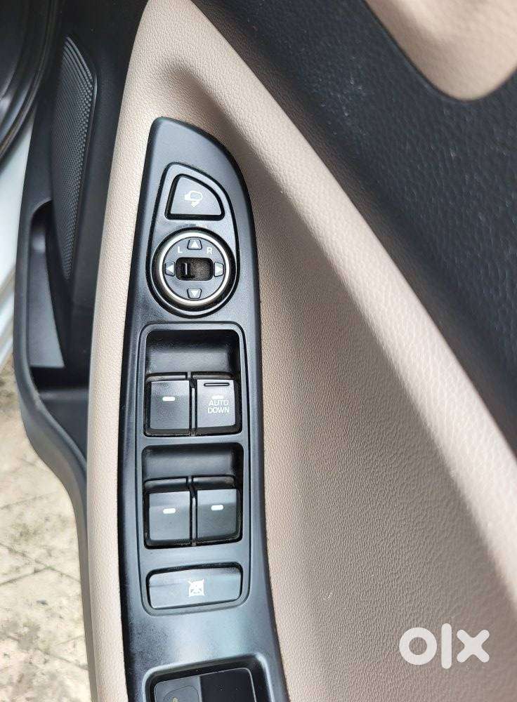 Hyundai Elite I20 Sportz (o) 1.2, 2015, Petrol
