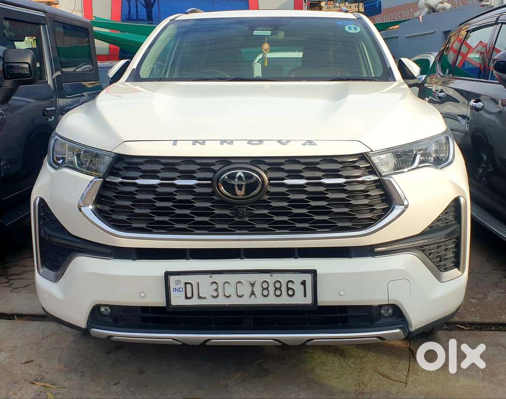 Toyota Innova Hycross Zx(o), 2023, Petrol