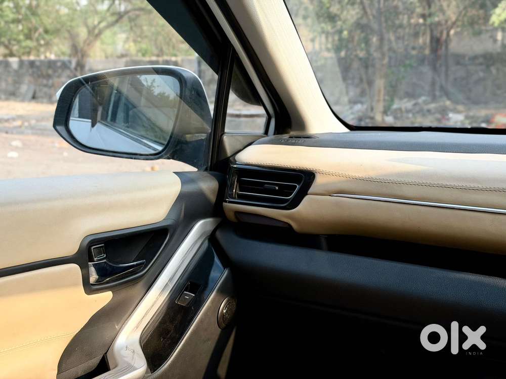Toyota Innova Hycross 2.0 Vx (o) Hybrid 7 Str, 2025, Petrol