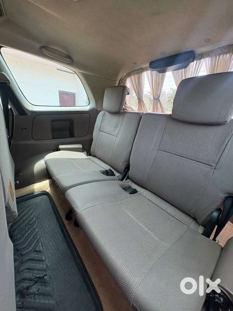 Toyota Innova 2.5 Vx 8 Seater Bs Iv, 2015, Diesel