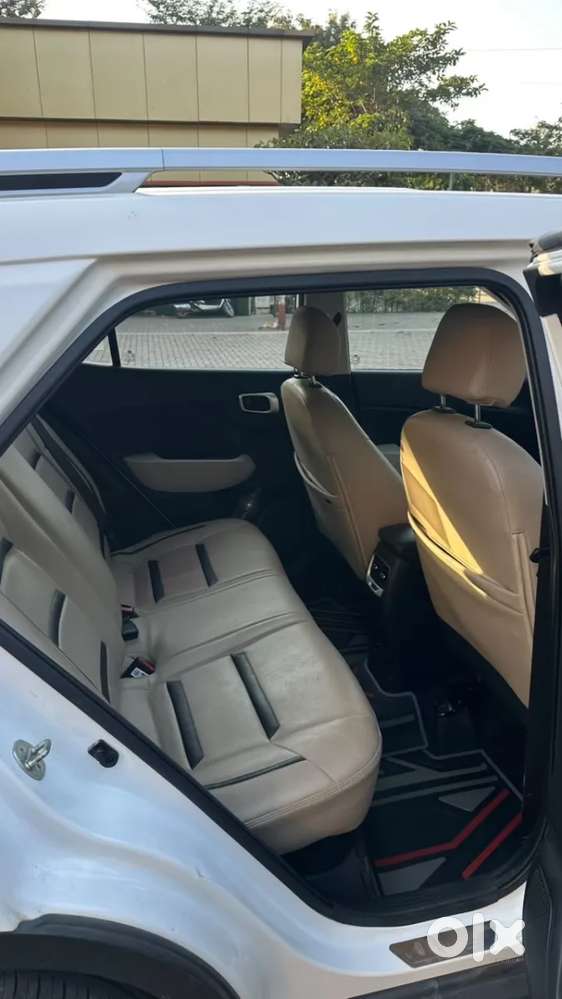 Hyundai Venue Sx (o) Mt 1.5 Diesel, 2023, Diesel