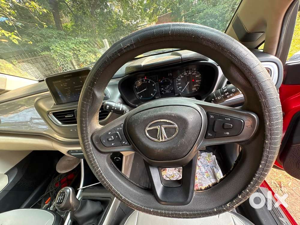 Tata Altroz Petrol 2021