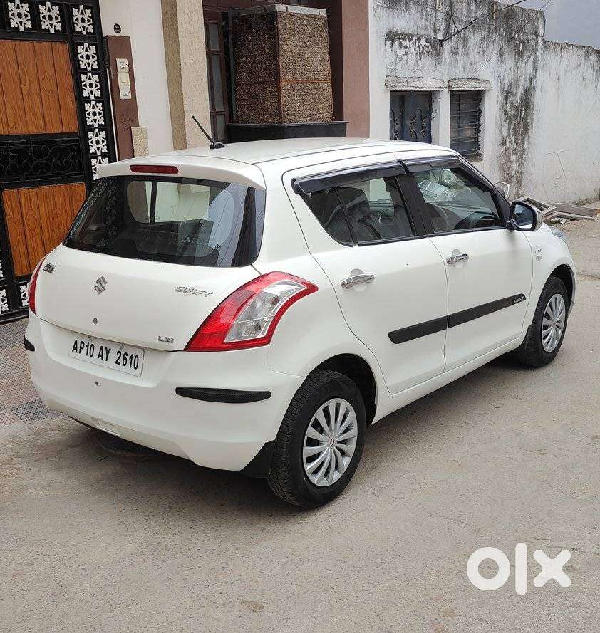 Maruti Suzuki Swift Lxi Optional-o, 2011, Petrol