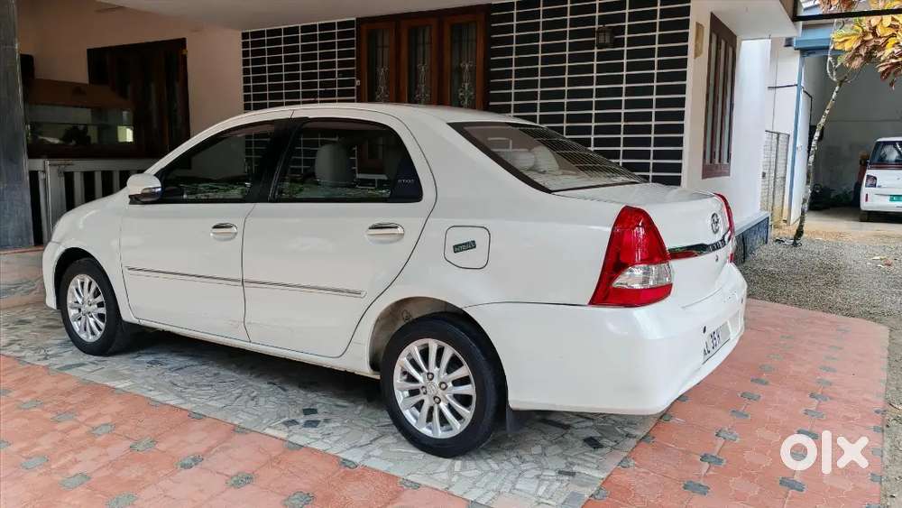 Toyota Etios [2017] Petrol